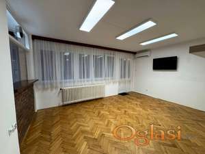 Izdajemo poslovni prostor sa dve kancelarije, 53m2, kod Kalenića